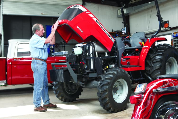 FARMS Helps Prepare Equipment for Winter Storage